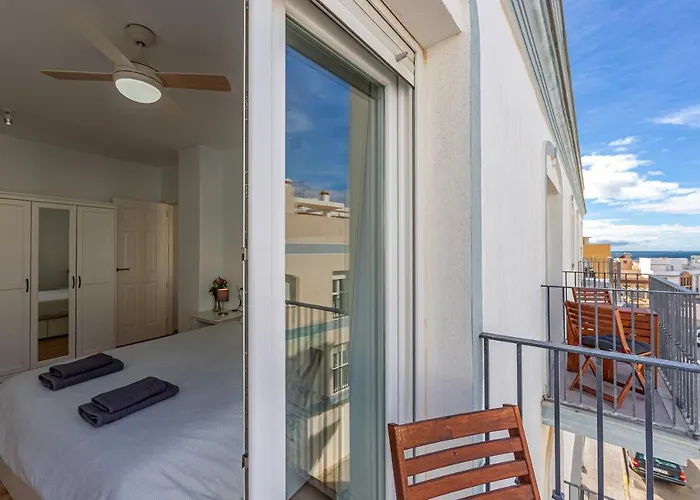 Ventura 2 - Centric & Pool - Simplytarifa *