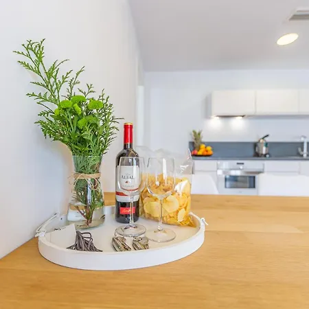 Apartament Ventura 2 - Centric & Pool - Simplytarifa